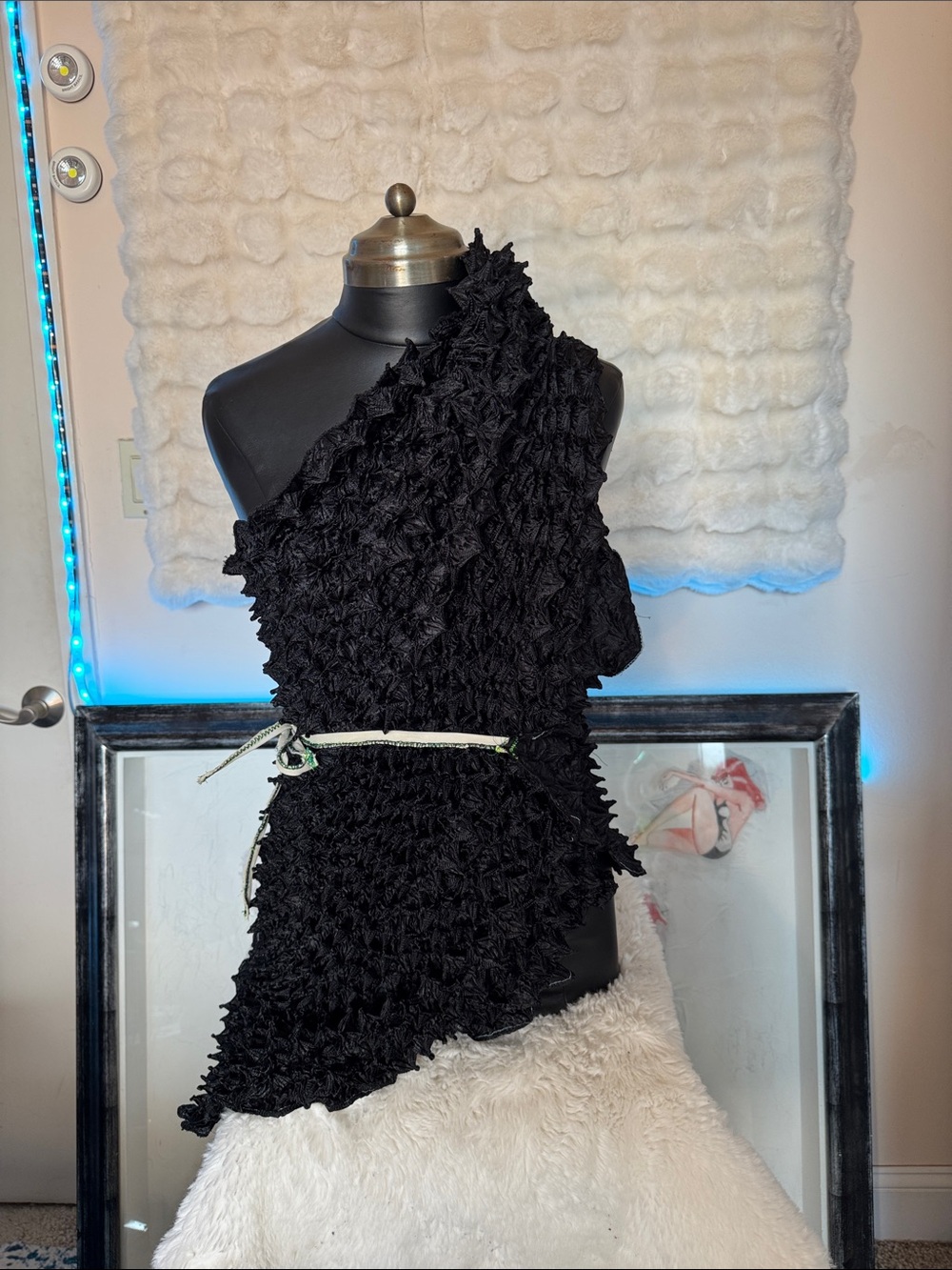 Black One-Shoulder Textured Women’s Top